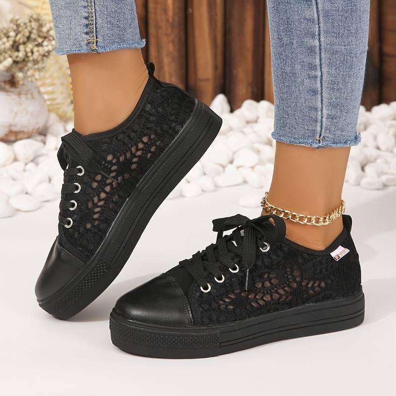 Baskets en Dentelle Chic et Aérées – Élégance et Confort pour Toutes les Occasions