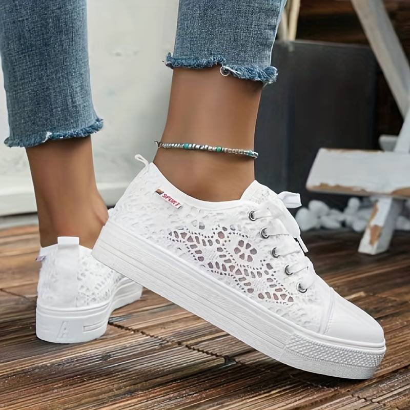 Baskets en Dentelle Chic et Aérées – Élégance et Confort pour Toutes les Occasions