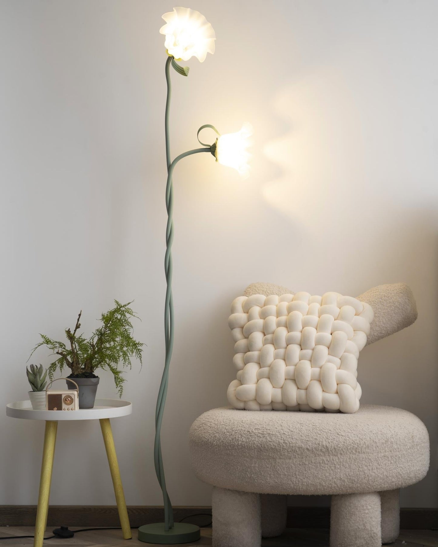 Lampadaire Calla Flowers – Élégance Florale et Éclairage Raffiné