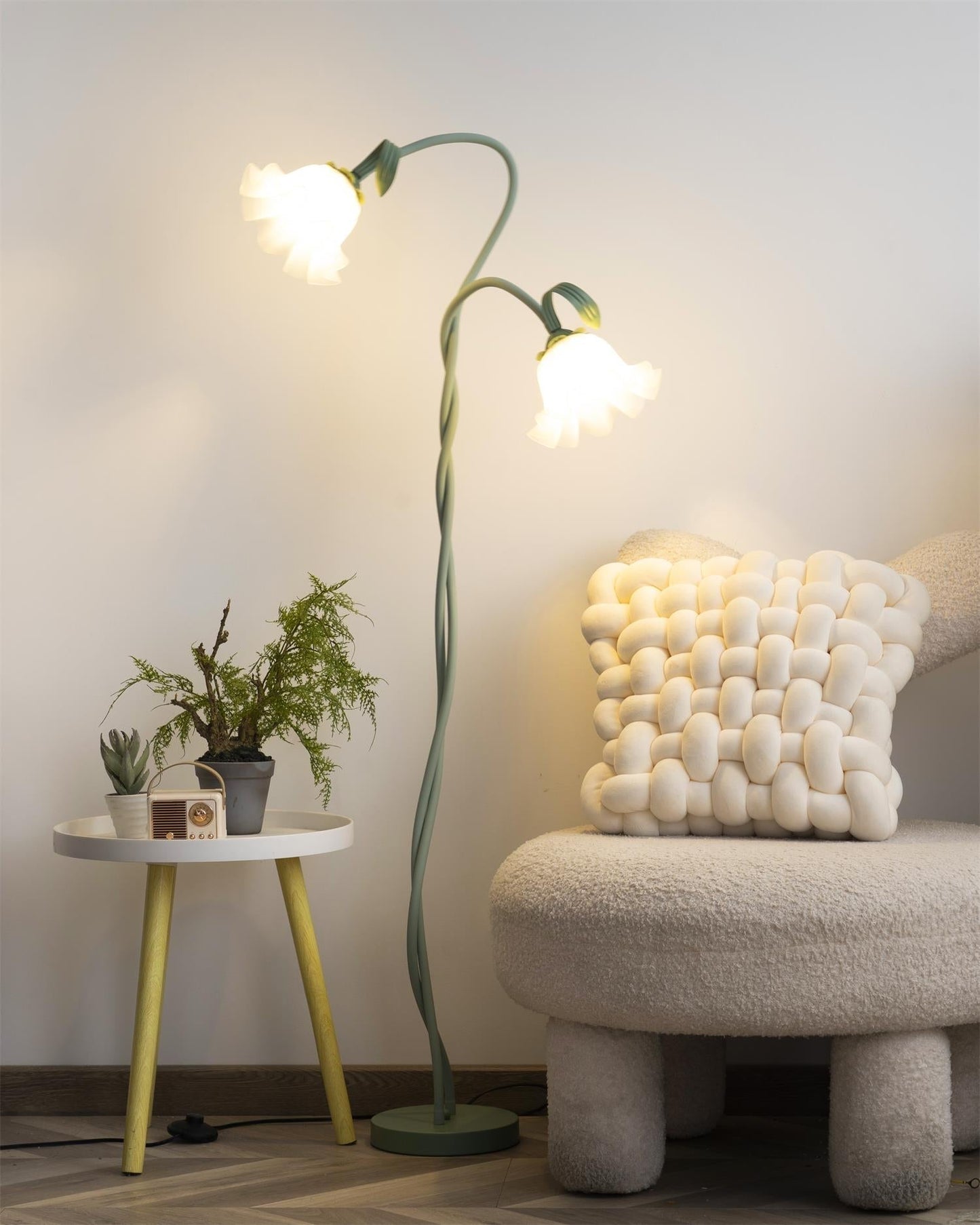 Lampadaire Calla Flowers – Élégance Florale et Éclairage Raffiné