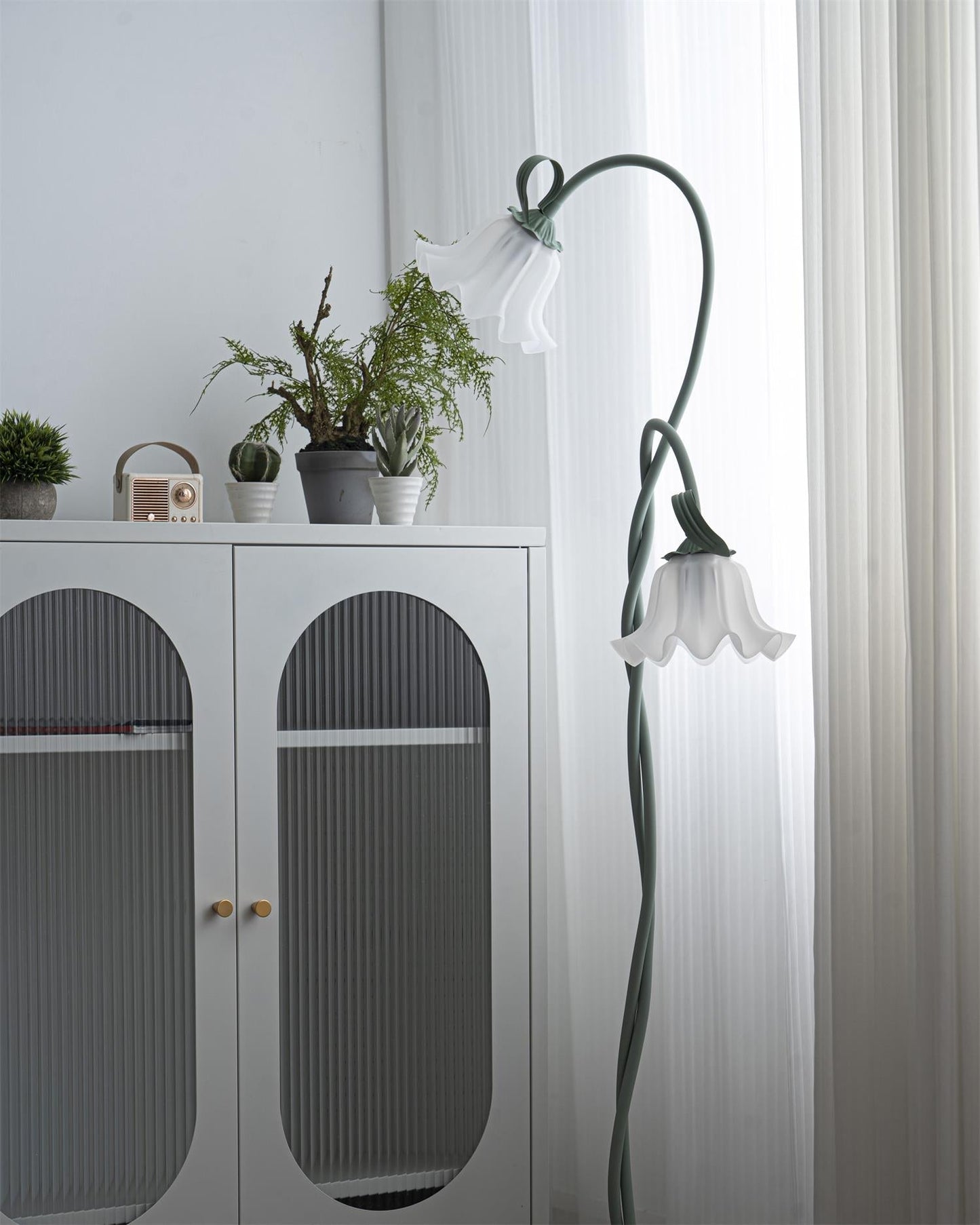 Lampadaire Calla Flowers – Élégance Florale et Éclairage Raffiné