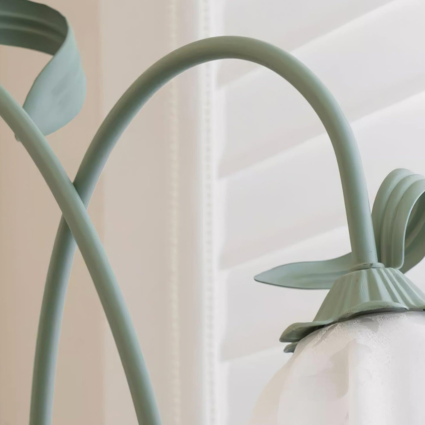Lampadaire Calla Flowers – Élégance Florale et Éclairage Raffiné