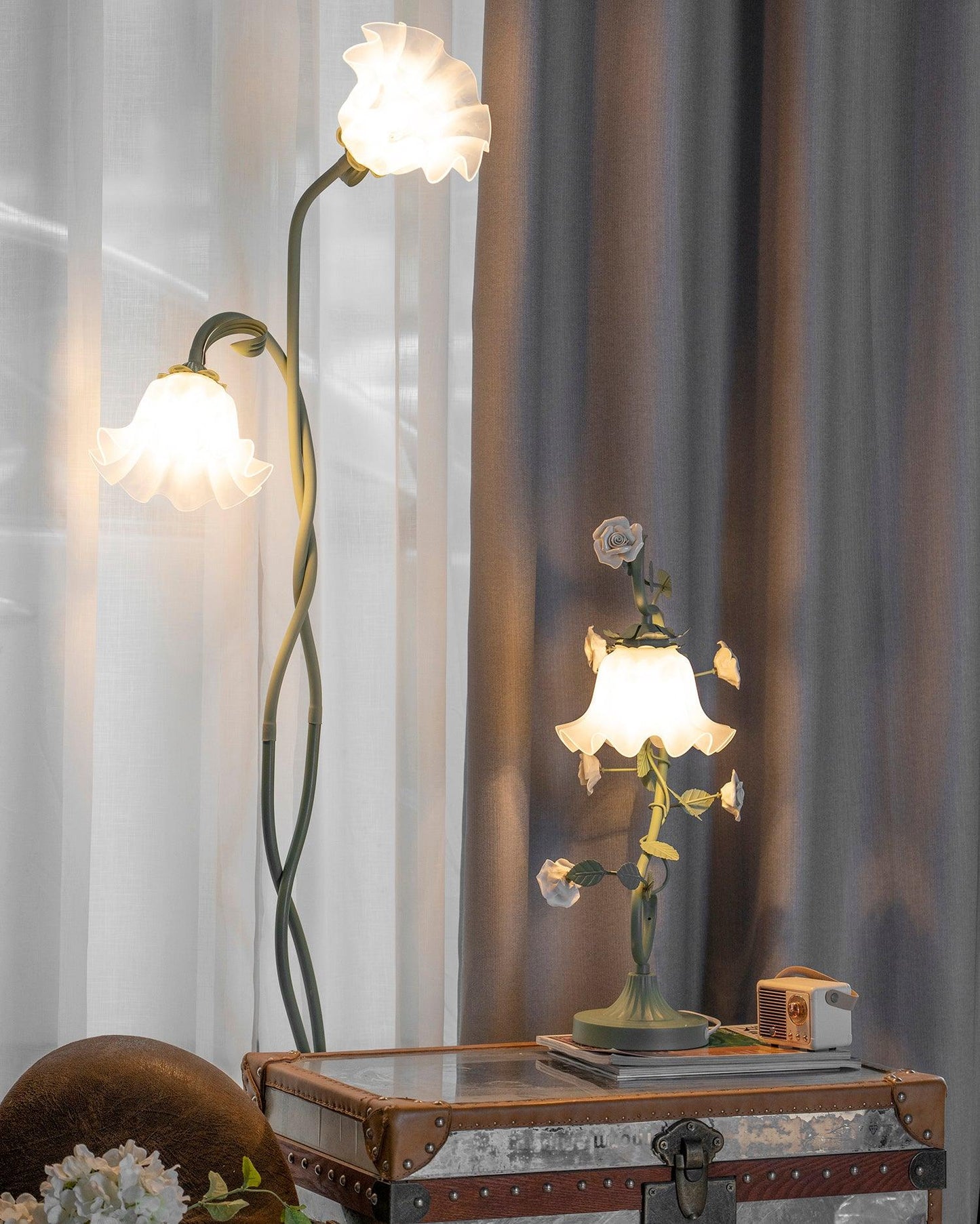 Lampadaire Calla Flowers – Élégance Florale et Éclairage Raffiné