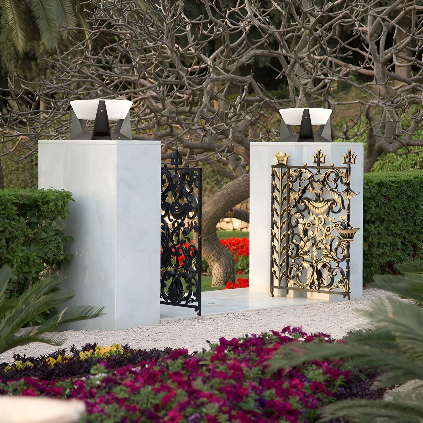 Lampe de jardin japonaise luxueuse à énergie solaire – Élégance LED sans fil pour une décoration maison raffinée