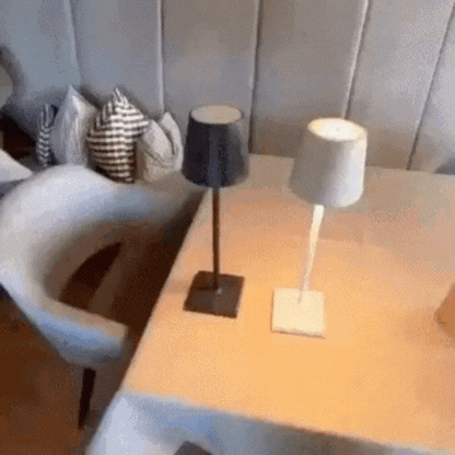 Lampe de Table Rechargeable Filaire Multifonctionnelle – Éclairage Élégant et Pratique