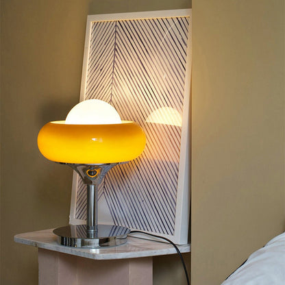 Lampe de table – Élégance rétro et touche artistique pour une décoration maison unique et sophistiquée