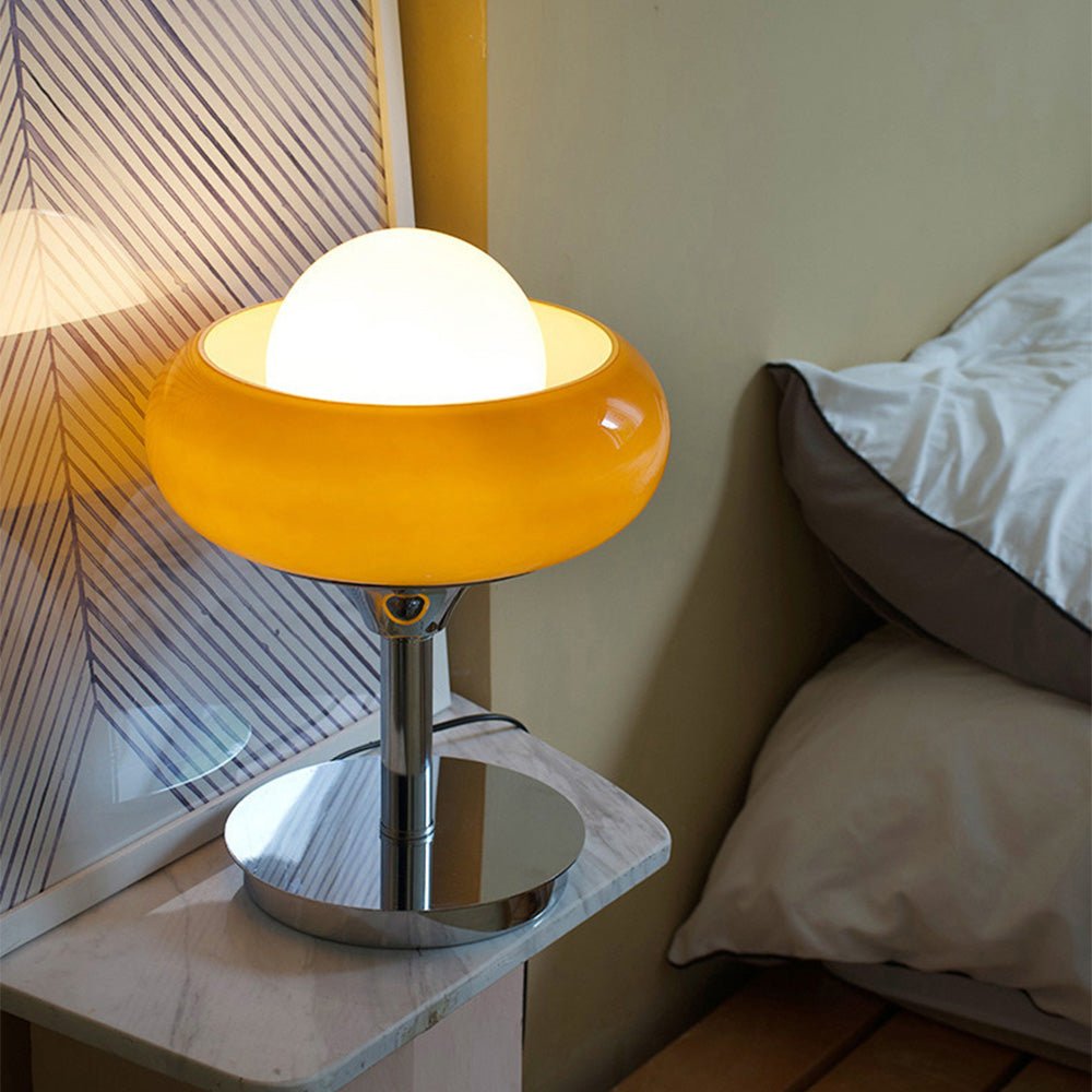 Lampe de table – Élégance rétro et touche artistique pour une décoration maison unique et sophistiquée